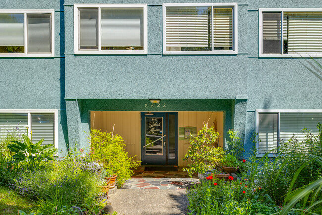 8622 Selkirk St in Vancouver, BC - Building Photo - Building Photo