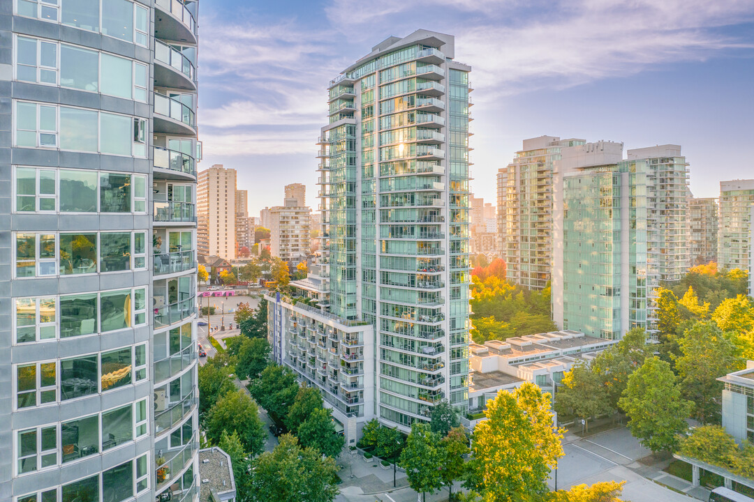 PAL Building in Vancouver, BC - Building Photo