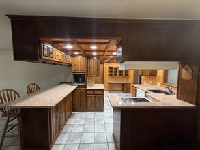 708 S Monte Vista St in Ada, OK - Building Photo - Building Photo