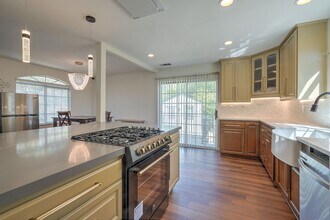 2891 Whitney St in San Diego, CA - Building Photo - Building Photo