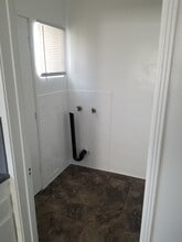 572 W 1st St, Unit 572 in San Pedro, CA - Building Photo - Building Photo