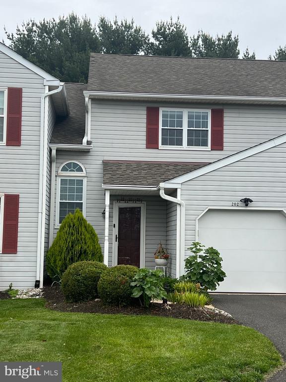 202 Essex Ct in Lansdale, PA - Building Photo - Building Photo