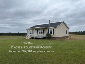 1349 Neill Sinclair Rd in Raeford, NC - Building Photo