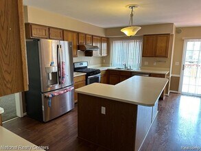 1792 Bentley Ct in Canton Township, MI - Building Photo - Building Photo