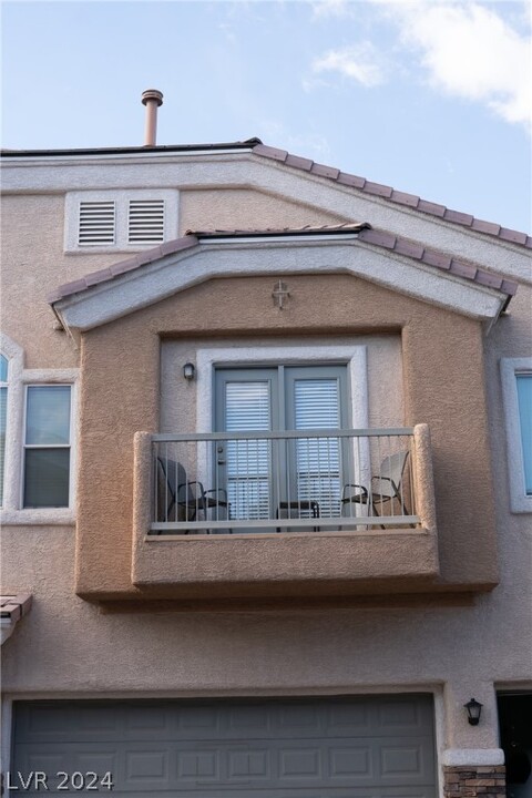 6560 Strolling Plains Ln-Unit -101 in Henderson, NV - Building Photo