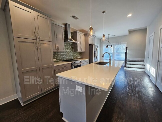1202 Macomb Pl in Charlotte, NC - Building Photo - Building Photo