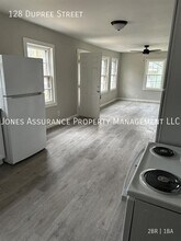 128 Dupree St in Clemson, SC - Foto de edificio - Building Photo