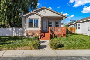 8958 W Stirrup St in Boise, ID - Building Photo