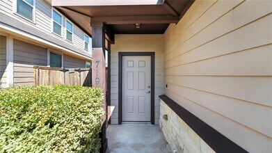 719 Gristmill Dr in New Braunfels, TX - Building Photo - Building Photo