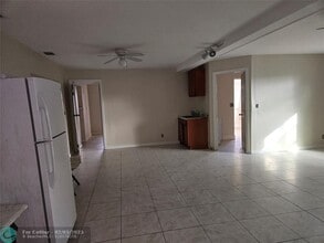 1300 NW 61st Ave in Sunrise, FL - Building Photo - Building Photo