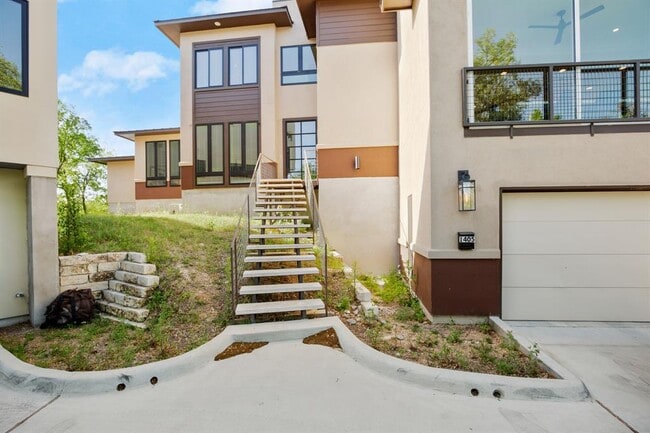 1405 Parkinson Dr in Austin, TX - Building Photo - Building Photo
