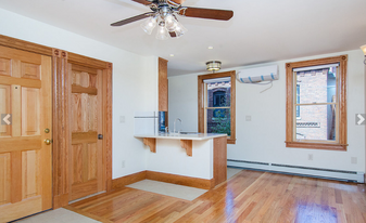 30 Phillips St, Unit 4 in Boston, MA - Building Photo