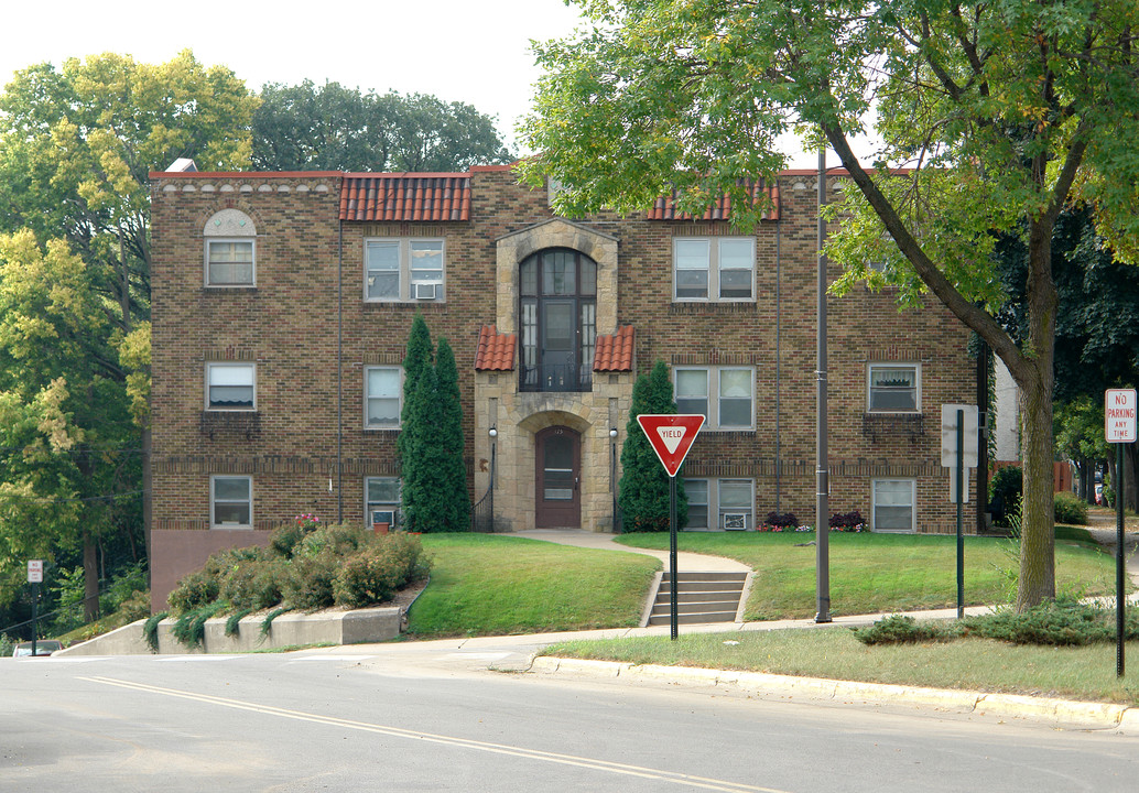 Greystone Apartments in South St. Paul, MN - Foto de edificio