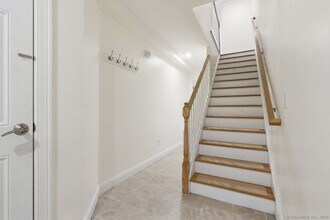 18 Stone Ave in Greenwich, CT - Building Photo - Building Photo