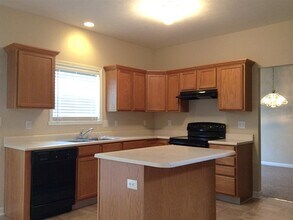 5745 Turnbull Ct in Carmel, IN - Building Photo - Building Photo