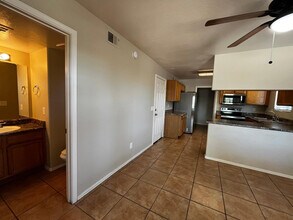 8802 E University Dr in Mesa, AZ - Building Photo - Building Photo