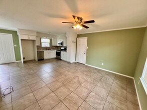 94 N Shirley Ln in Willis, TX - Building Photo - Building Photo
