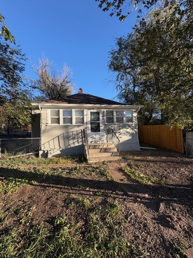 property at 1904 Glenn St