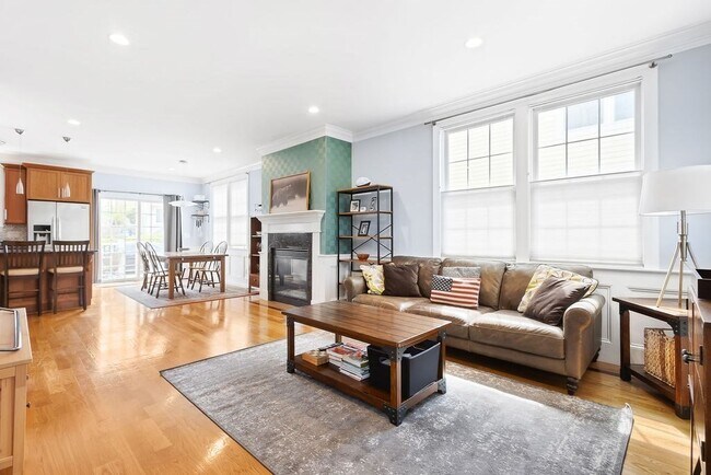 437 Gallivan Blvd in Boston, MA - Building Photo - Building Photo