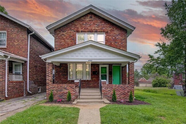 property at 6937 Melrose Ave