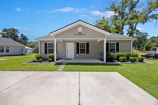 2066 Central Ave in Summerville, SC - Building Photo