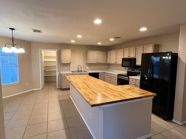 4406 Cisco Valley Dr in Round Rock, TX - Building Photo - Building Photo