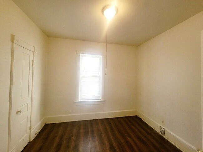 1710-1712 W Mineral St in Milwaukee, WI - Building Photo - Building Photo