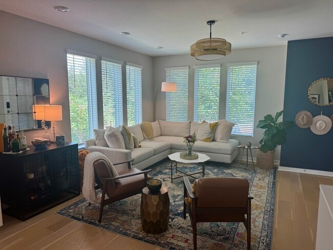 property at 407 Pratt Dr SE