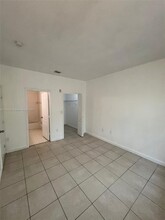 1661 SE 28th St in Homestead, FL - Building Photo - Building Photo