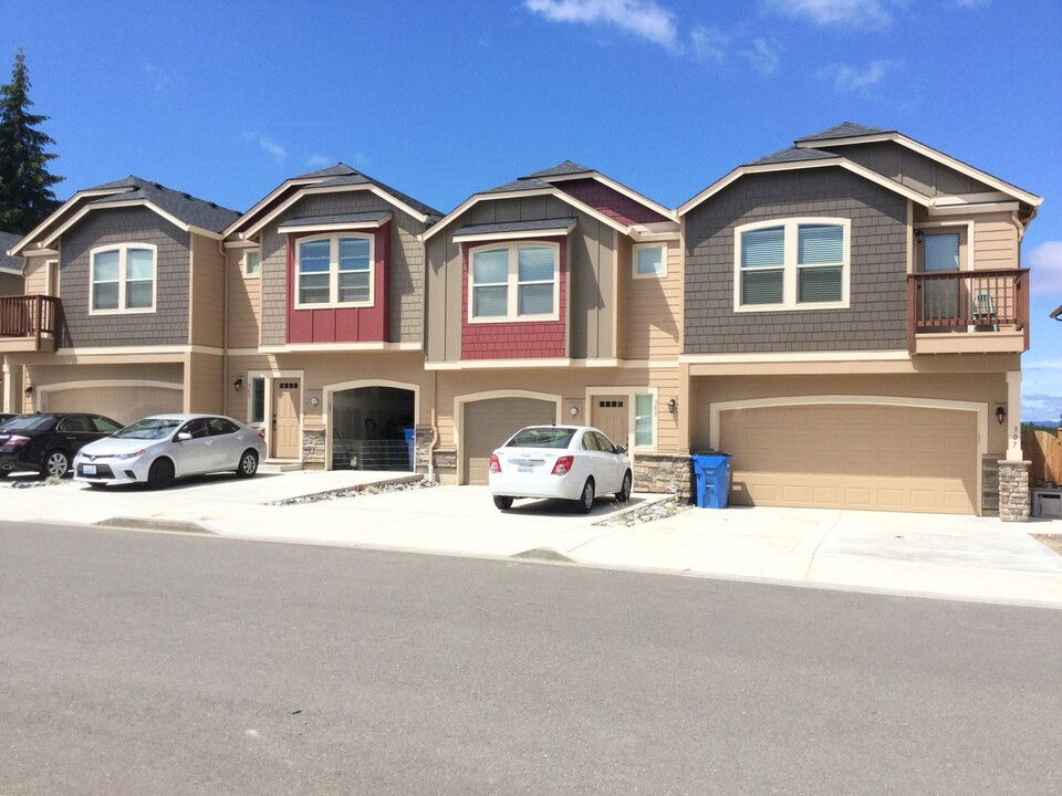 307 N 33rd Ct in Ridgefield, WA - Building Photo