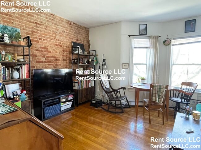 248 Brookline St, Unit 3