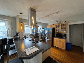 6 Belmont St, Unit 1 in Somerville, MA - Foto de edificio - Building Photo