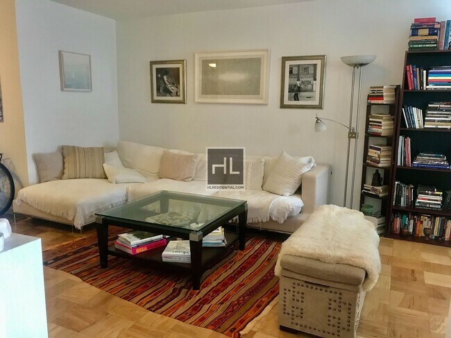 E 16 ST in New York, NY - Building Photo - Building Photo