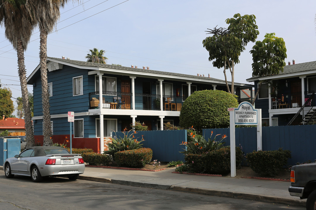 Royal Apartments in San Diego, CA - Building Photo