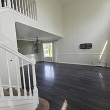 1433 Deer Creek Ln in Lake In The Hills, IL - Building Photo - Building Photo