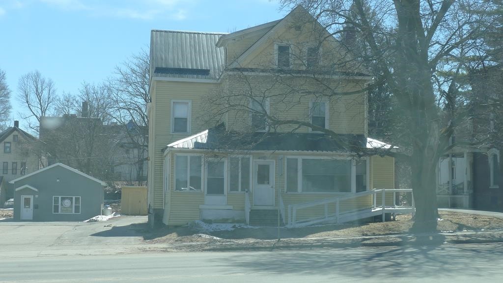 340 W Main St in Malone, NY - Building Photo