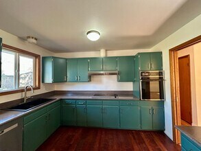 3222 McLeod Rd in Bellingham, WA - Building Photo - Building Photo