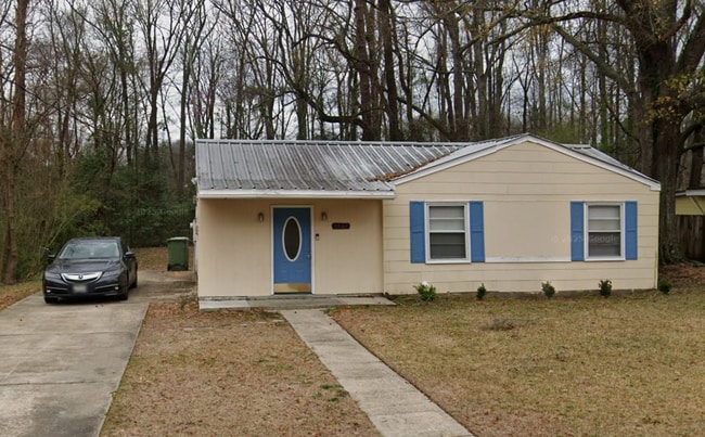 property at 3534 Farwood Dr