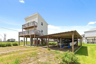 516 Thunder Rd in Surfside Beach, TX - Building Photo - Building Photo