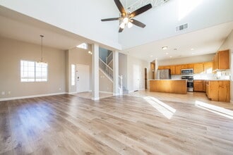 4034 Warren Rock St in North Las Vegas, NV - Foto de edificio - Building Photo