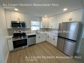 2246 Mill Terrace in Sarasota, FL - Foto de edificio - Building Photo
