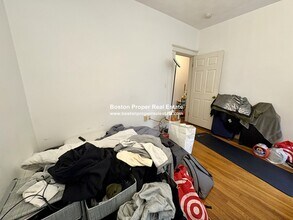 60 Queensberry St, Unit 4 in Boston, MA - Foto de edificio - Building Photo