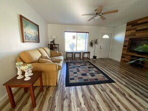 282 SW Bridgeport Dr in Port St. Lucie, FL - Building Photo - Building Photo