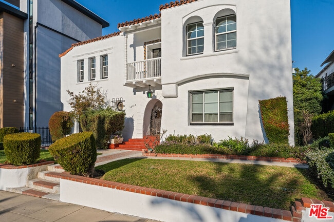 12109 Hoffman St in Los Angeles, CA - Building Photo - Building Photo