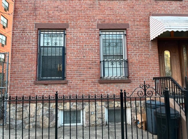 29 Orchard St in Jersey City, NJ - Building Photo - Building Photo