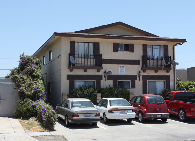 4583 Hawley Blvd in San Diego, CA - Building Photo - Building Photo