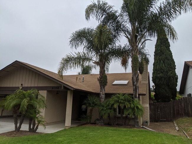 8358 Glen Vista Ct in San Diego, CA - Building Photo - Building Photo