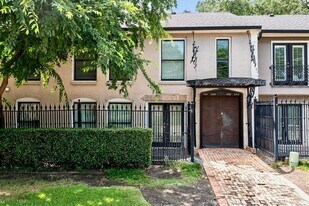 7736 Meadow Rd, Unit 203 in Dallas, TX - Building Photo