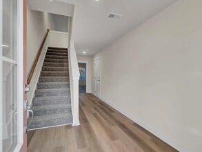 1046 Old Cypress Run in Hanahan, SC - Building Photo - Building Photo