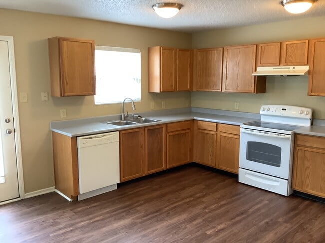 property at 10176 Cumberland Pointe Blvd